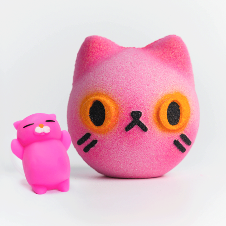 [2Alpacas] Бомбочка для ванны "Catabomb Pink Cat Anime" кошка розовая с глазками, 235 гр.